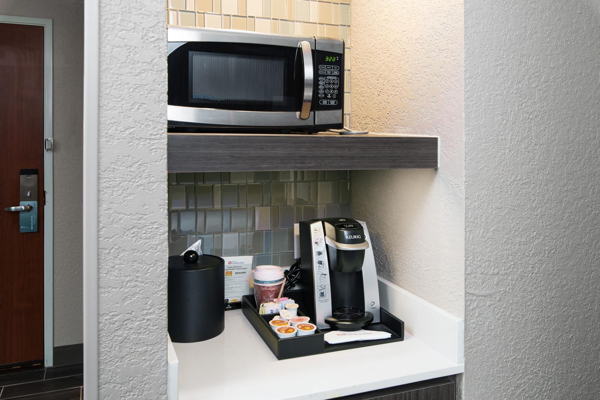 Hilton Garden Inn Las Colinas Irving Bagian luar foto