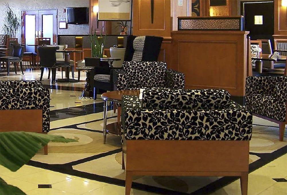Hilton Garden Inn Las Colinas Irving Bagian luar foto