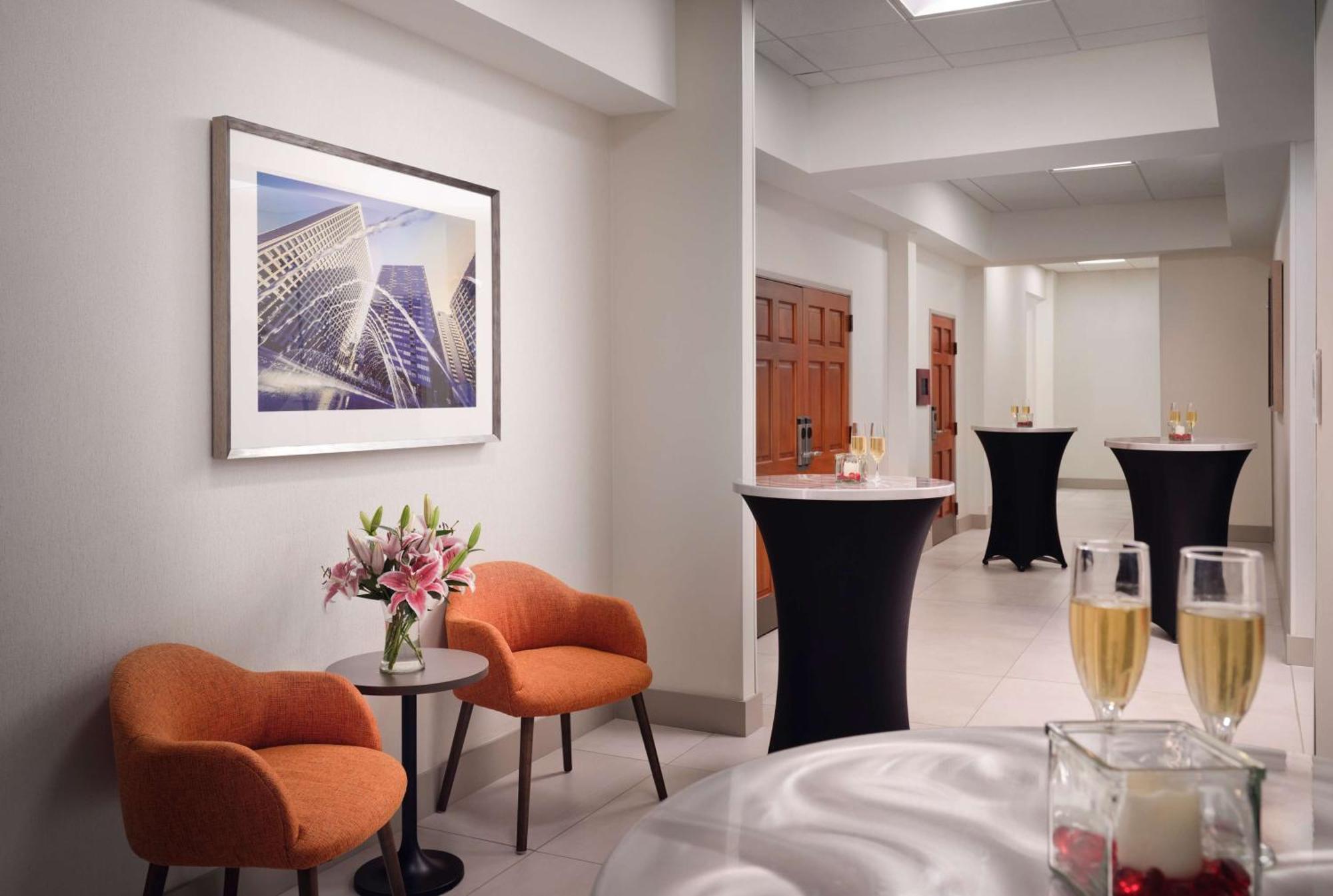 Hilton Garden Inn Las Colinas Irving Bagian luar foto