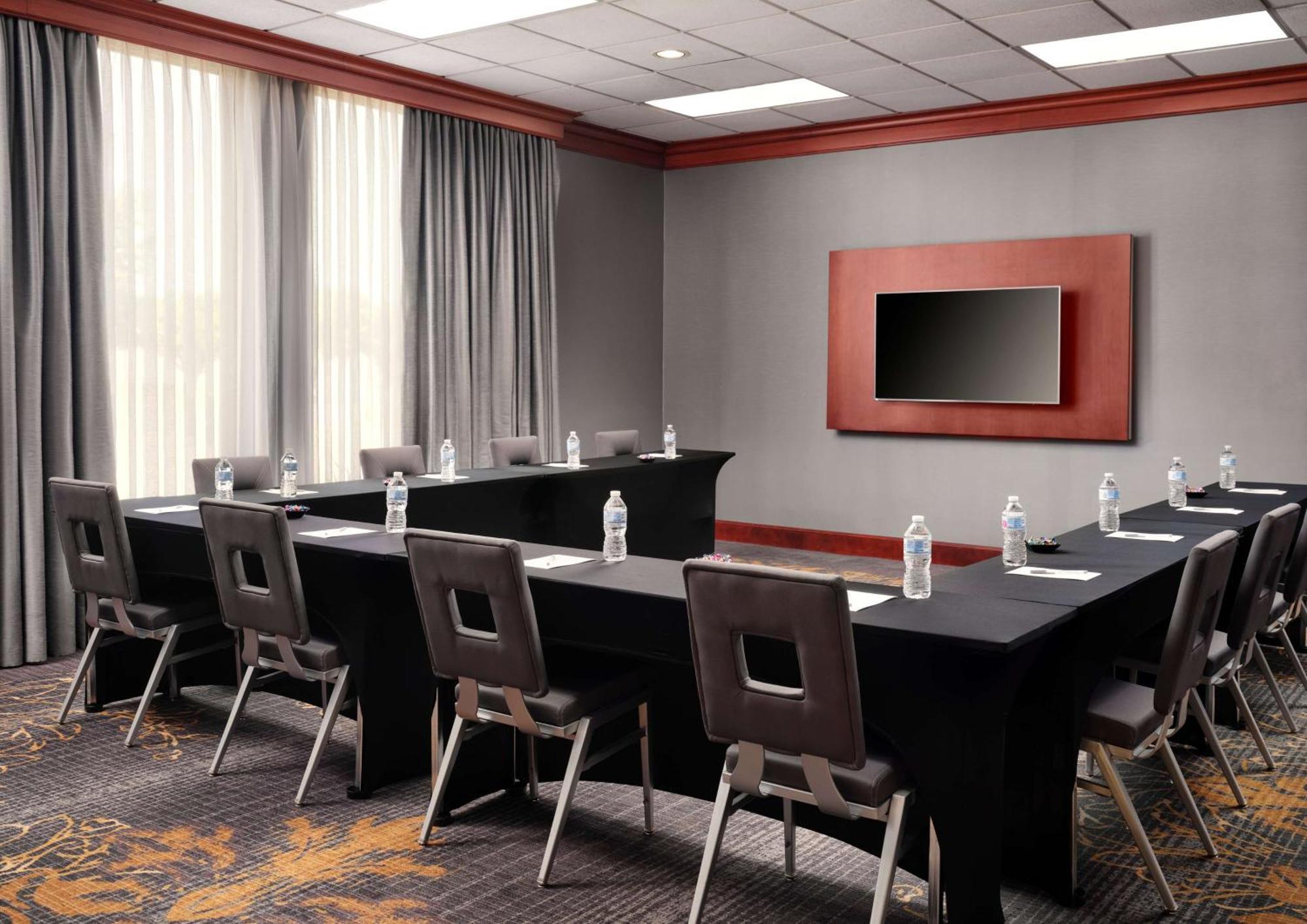 Hilton Garden Inn Las Colinas Irving Bagian luar foto