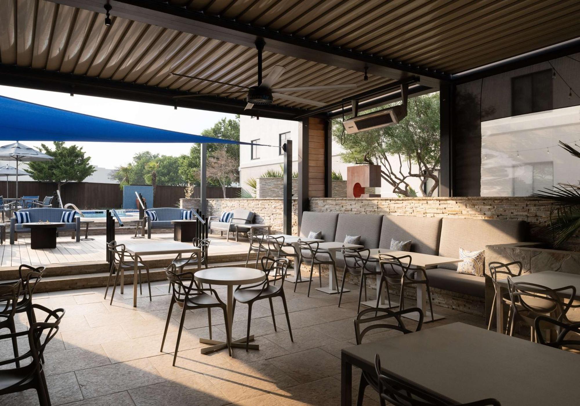 Hilton Garden Inn Las Colinas Irving Bagian luar foto