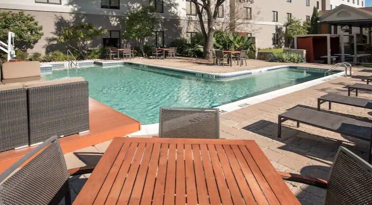 Hilton Garden Inn Las Colinas Irving Bagian luar foto
